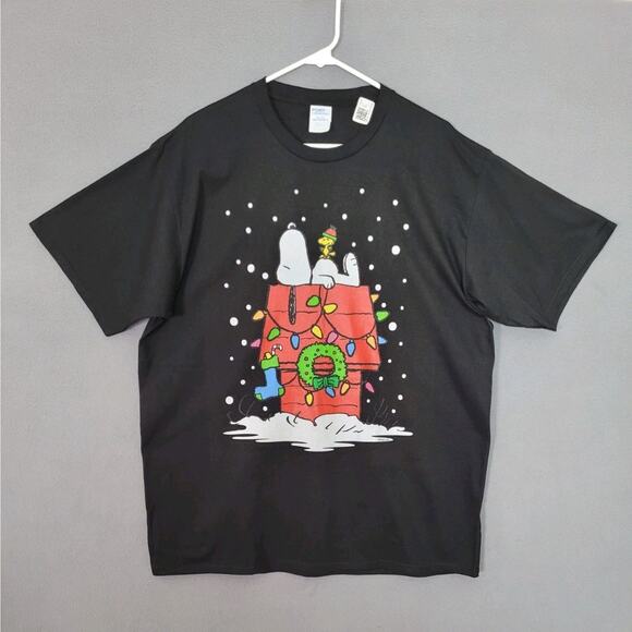 Peanuts Holiday Snoopy and Woodstock Stocking T-Shirt Size XL - Picture 2 of 8